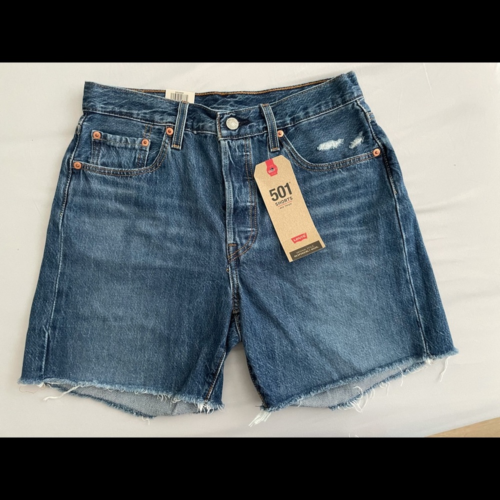 NWT Levi’s High rise shorts 501